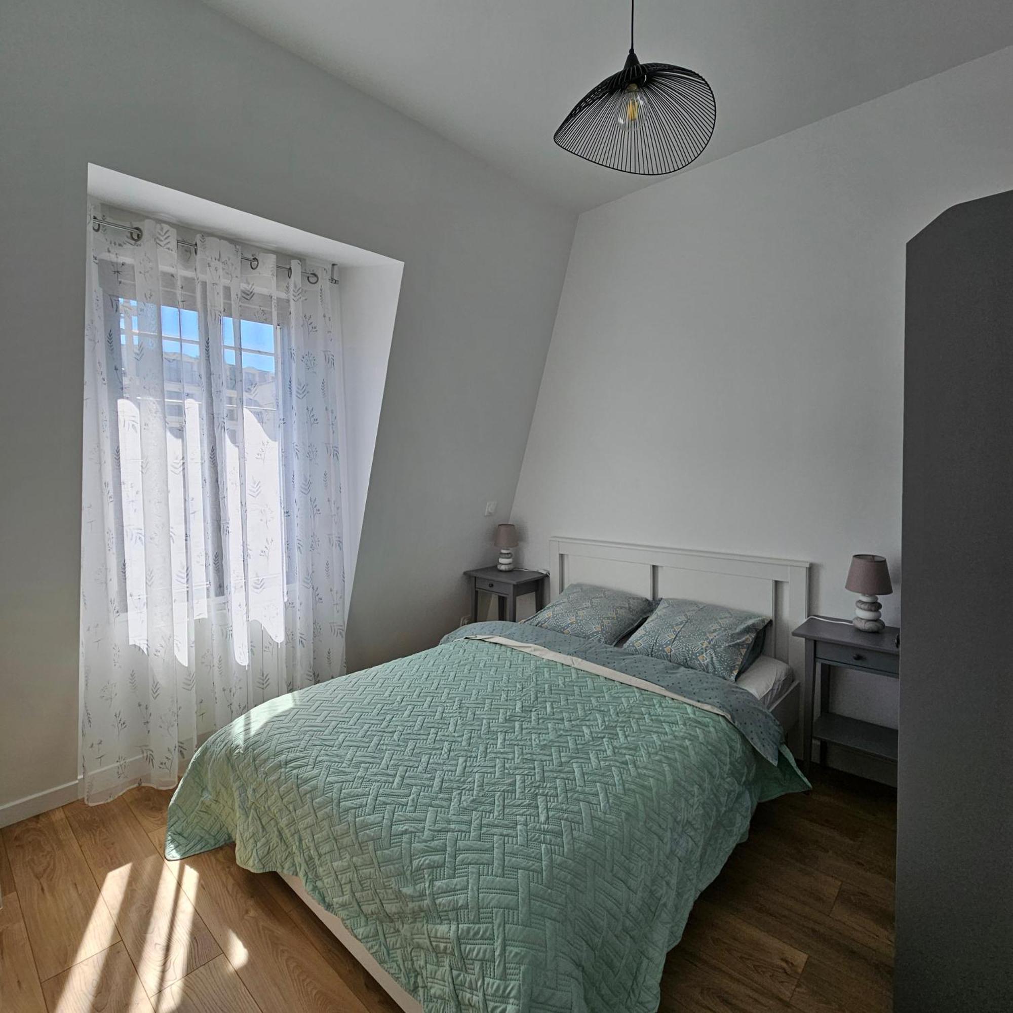 เฟอร์นิช อพาร์ตเมนต์ เรซีด็องซ์ เลอ เรอแล อาเมลี Aparthotel Clamart ภายนอก รูปภาพ