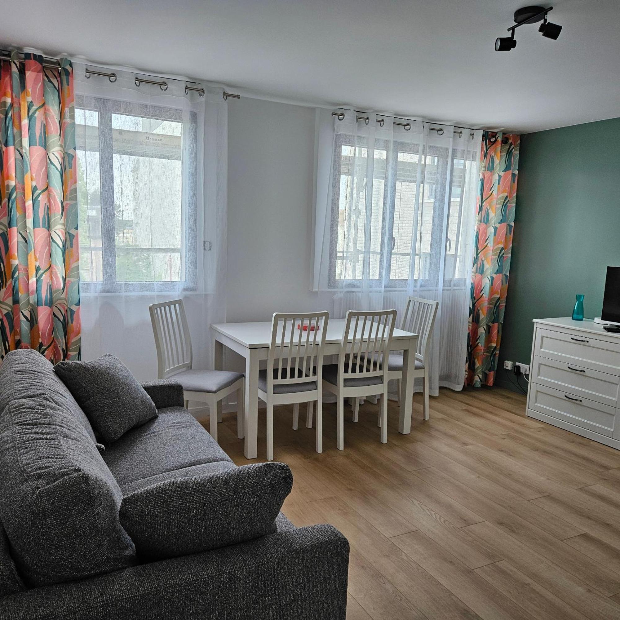 เฟอร์นิช อพาร์ตเมนต์ เรซีด็องซ์ เลอ เรอแล อาเมลี Aparthotel Clamart ภายนอก รูปภาพ