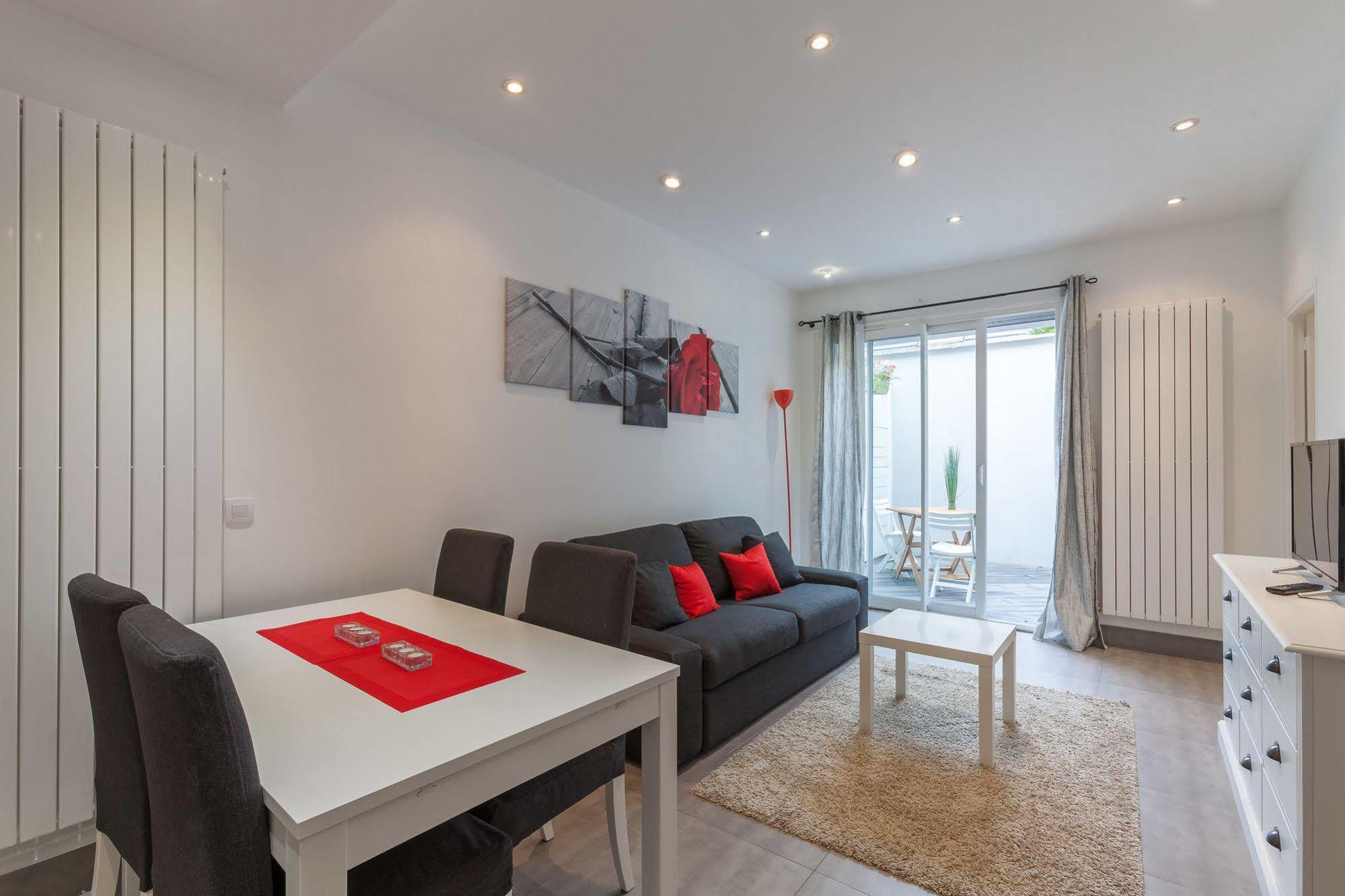 เฟอร์นิช อพาร์ตเมนต์ เรซีด็องซ์ เลอ เรอแล อาเมลี Aparthotel Clamart ภายนอก รูปภาพ